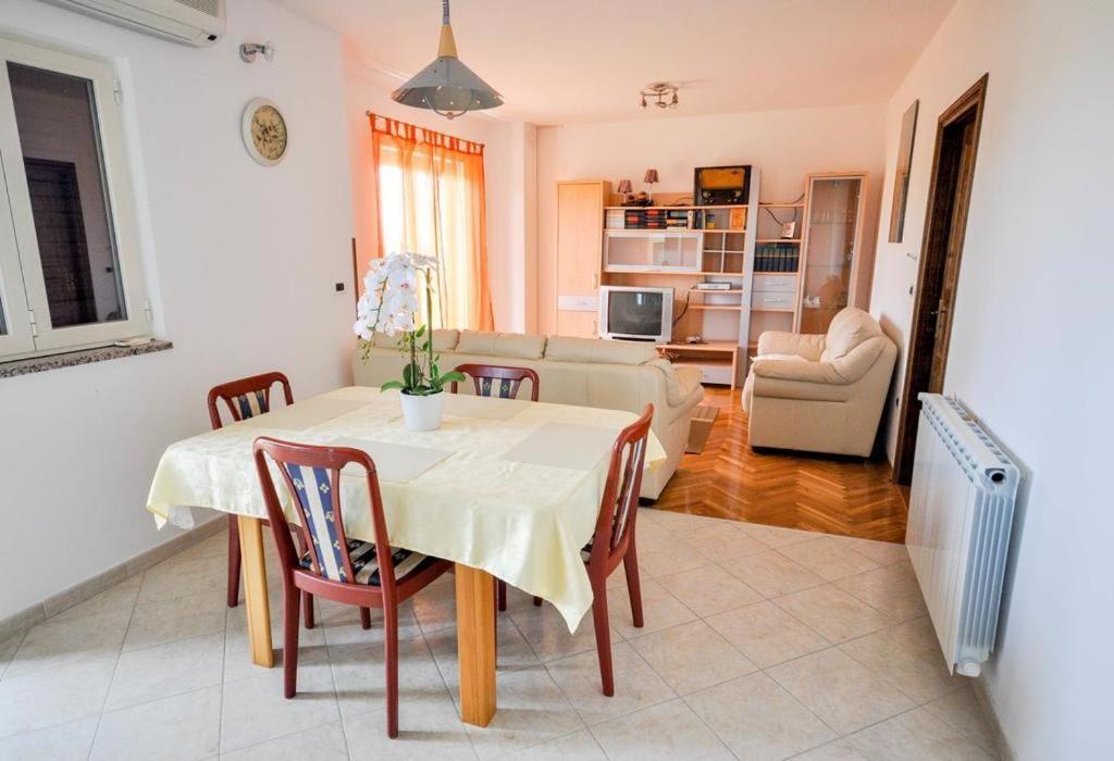 Angela Appartement Novigrad Istria Buitenkant foto